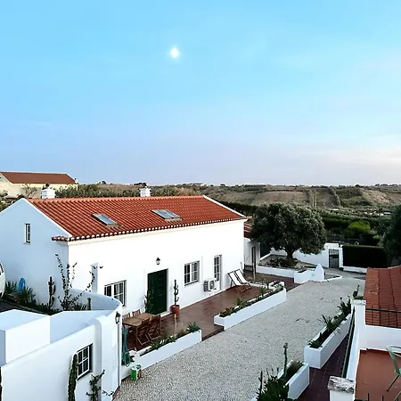 The Blanco Ericeira São Pedro da Cadeira
