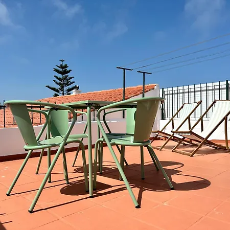 بيت ضيافة The Blanco Ericeira 4*