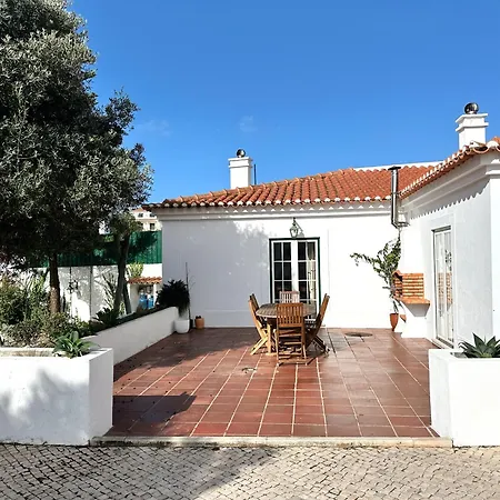 The Blanco Ericeira São Pedro da Cadeira